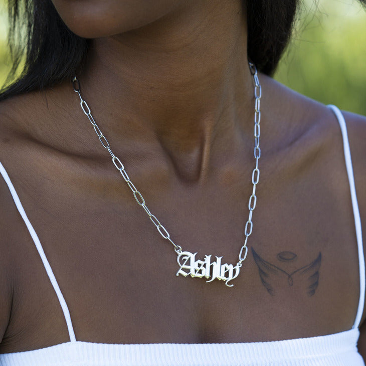 Name necklace online gothic