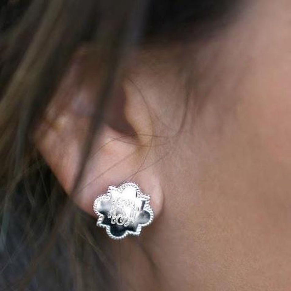 Quatrefoil clearance stud earrings